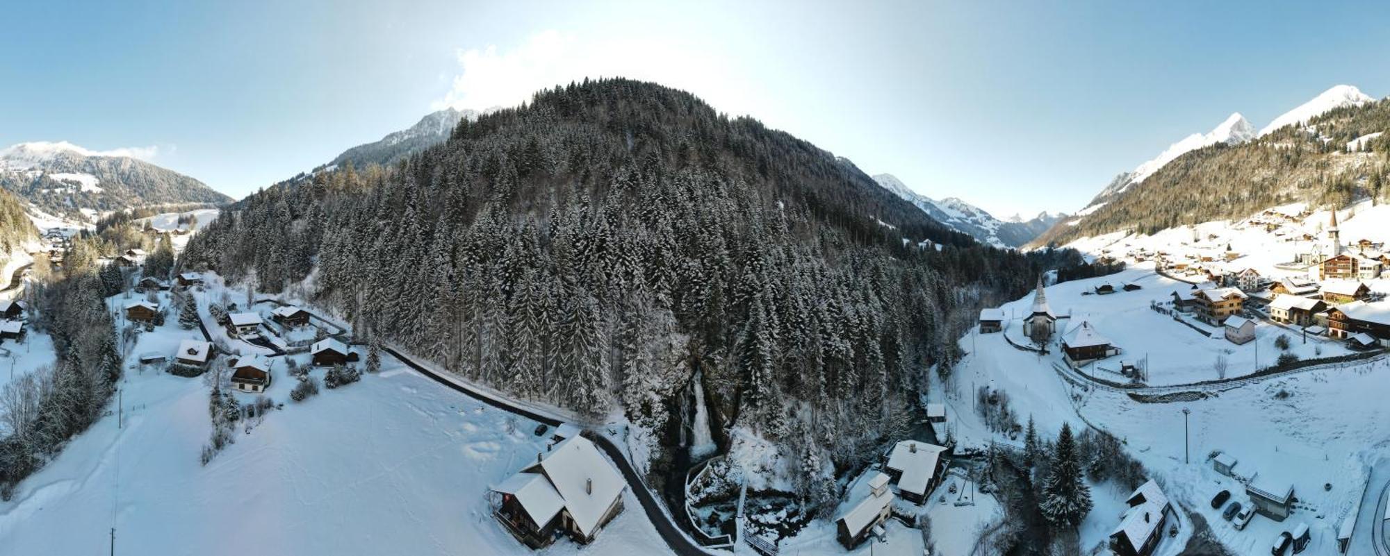 Cascade De Jaun Hotel Exterior photo